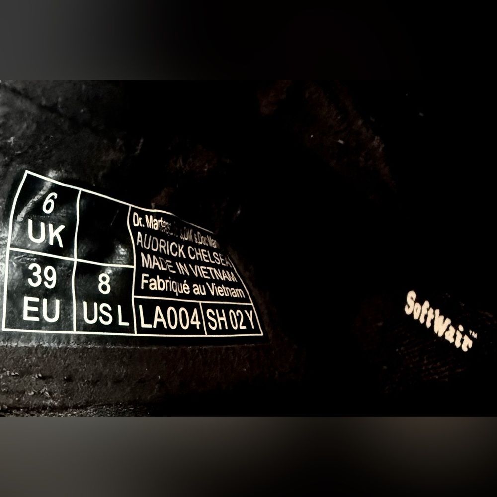 NWT Dr. Martens Audrick Chelsea Black Leather Boots Sz 8 - Picture 8 of 11